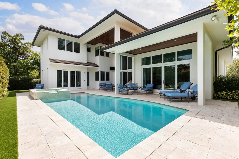 Modern House Swimming Pool Backyard Suffolk County New York